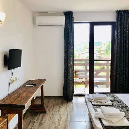 Adrian 2* Shkorpilovtsi