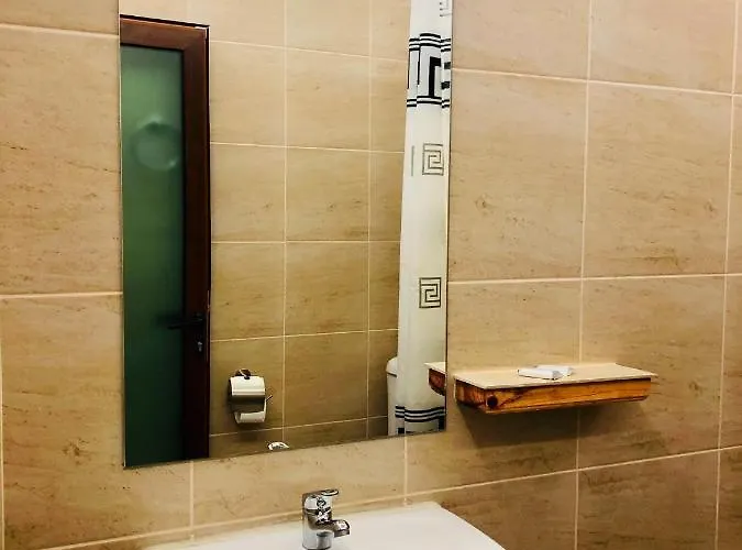 Отель Adrian Шкорпиловци