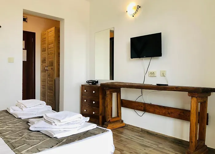 Adrian 2* Шкорпиловци