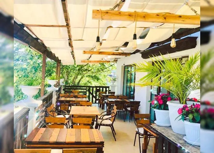 Отель Adrian Шкорпиловци